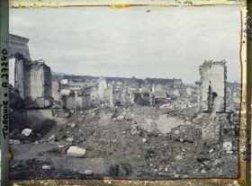 Image représentant Quartier en ruines (vers l'ouest)