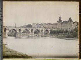 Image représentant Le pont Vieux et le musée Ingres