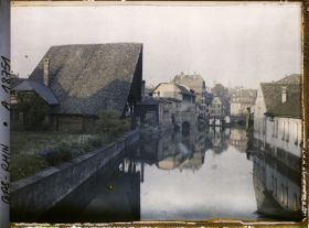 Image représentant France, Strasbourg, Un coin de la petite France, prise des ponts couverts