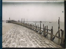 Image représentant Belgique, Zee Brugge, La Jetée et le torpilleur "Thétis"