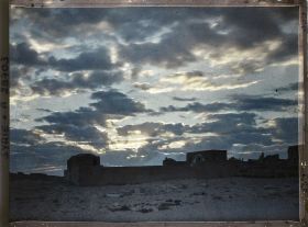 Image représentant La ville moderne au lever du soleil