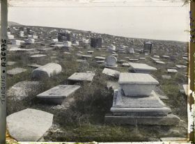Image représentant les tombes du cimetière juif