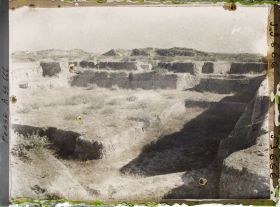 Image représentant Emplacement d'un cimetière sur le tell de la Ville des Artisans ?