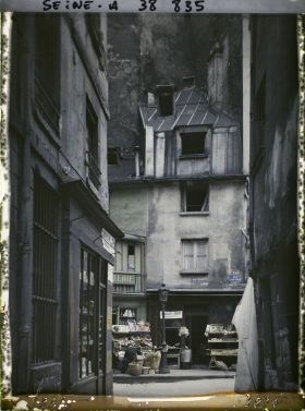 Image représentant Vue sur la rue Galande depuis la rue Saint-Julien-le-Pauvre