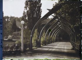 Image représentant L'Exposition Coloniale Internationale de 1931, la passerelle des Palmes