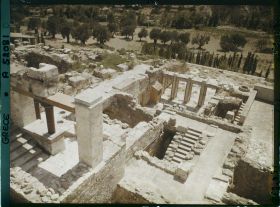 Image représentant Dans l'aile orientale du Palais Megarons (appartements du Roi et de la Reine)
