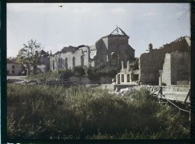 Image représentant France, Romagne sous Montfaucon, L'Eglise vue des bords de l'Audon