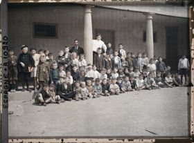 Image représentant Espagne, Oviedo, Les Gosses de l'Ecole de Santullano (beaucoup de blonds rubios)