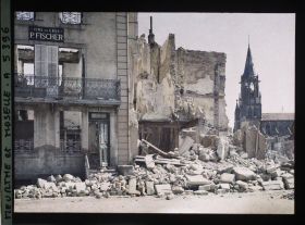 Image représentant France, Baccarat, Les Ruines et l'Eglise, vue prise du Coin de la grande rue