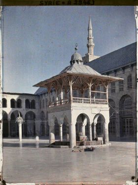 Image représentant Dôme de la Fontaine (Qubbat en Naufara) dans la cour de la mosquée des Omeyyades