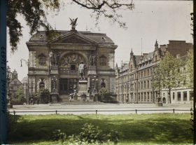 Image représentant Allemagne, Düsseldorf, Occupation Française Hindenburg Wall, Statue de Bismarck et Kunst Halle