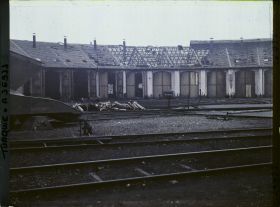 Image représentant Turquie, Eski-Ckehir, Dépôt des machines du Chin de fer détruit