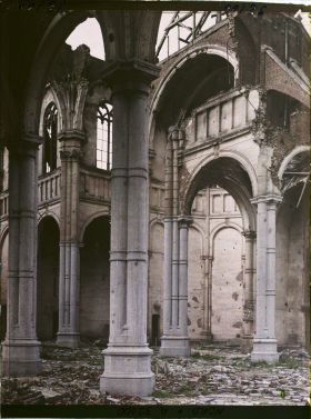Image représentant France, Armentières, Le transept nord de Notre Dame