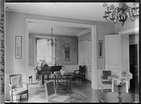 Image représentant Le salon de musique du cercle Autour du Monde