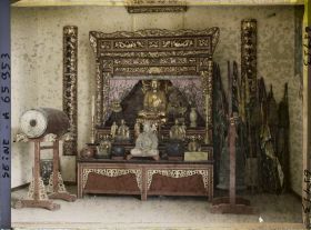 Image représentant L'Exposition Coloniale Internationale de 1931, un autel bouddhique dans le pavillon de la Cochinchine