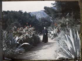 Image représentant Un ecclésiastique invité par Albert Kahn
