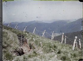 Image représentant Vue sur le Hohneck, le Gresson, le ballon de Gebweiler [et installations défensives]
