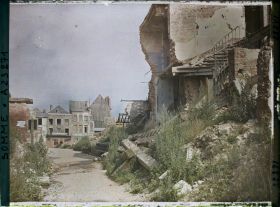 Image représentant France, Péronne, La rue des Neviages