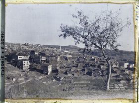 Image représentant Panorama de la ville dévastée vers le centre ville