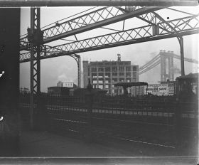 Image représentant La ville vue depuis le pont de Brooklyn