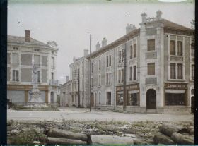 Image représentant France, St Mihiel, Place du Pont