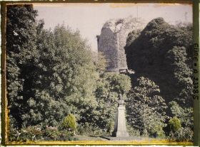 Image représentant Les ruines du château