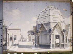 Image représentant L'Exposition des arts décoratifs, Pavillon de la Chambre syndicale des diamantaires, architectes Lambert, Saacké et Bailly