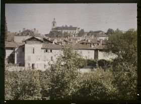 Image représentant France, Figeac (Lot), Eglise Ste Marie du Puy vue de la rue de la gare
