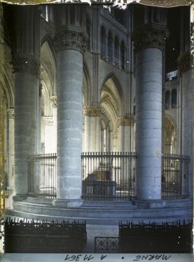 Image représentant Partie du déambulatoire et de l'abside de la cathédrale