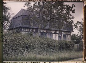 Image représentant Une maison sur les bords de la route