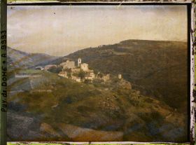 Image représentant France, St Yvoine, Vue générale sur le Village