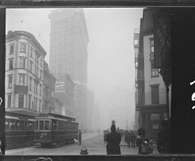 Image représentant Vue de Broadway, avec à l'arrière-plan le Fuller Building appelé également Flat Iron Building