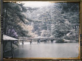 Image représentant Les jardins de la villa impériale Shugakuin Rikyû : l'étang Yokuryu, le pont Do-bashi et le pavillon Kyusui-tei