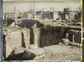 Image représentant France, Reims, Ruines et reconstructions derrière la Cathédrale
