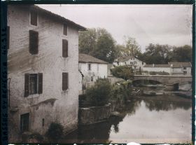 Image représentant France, St Jean Pied de Port, Bords de la Nive