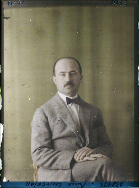 Image représentant Le  https://musee-albert-kahn.s-museum.fr/home/NWQ2OTAwYzNmYjZlZTk1ZWQwODJmMjY4L2dlbmVyaWMtbm90aWNlLXRhYi9hdXRob3JpdHkvNjE3YTc5ZjVjZjhiODk2OGIzMzM3ZDIx/5d6900c3fb6ee95ed082f268/generic-notice-tab/authority/617a79ebcf8b8968b3336ade prince Chivekiar