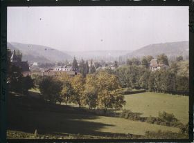 Image représentant France, Figeac, Un coin de la Vallée du Celé vue au nord