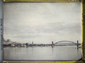 Image représentant Allemagne, Bonn, Le soir sur le Rhin