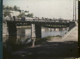 Image représentant Belgique, Namur, Arche détruite du grand pont sur la Meuse