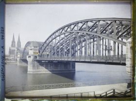 Image représentant Vue d'ensemble du grand Pont avec la cathédrale à l'arrière-plan
