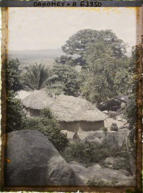 Image représentant Village d'Amakpa (?) dans les montagnes