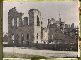 Image représentant Belgique, Ypres, Ruines et reconstruction de la Cathédrale St Martin