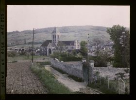 Image représentant Ile de France, Vetheuil, Le village vu de l'Ouest