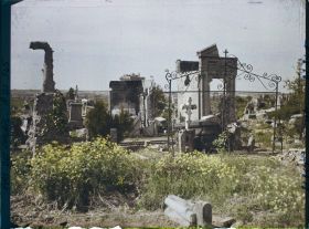 Image représentant France, Lens, Un coin du Cimetière Civil