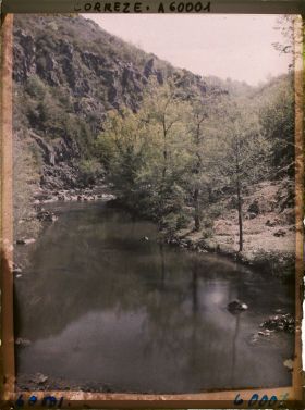 Image représentant Les gorges de l'Auvezère