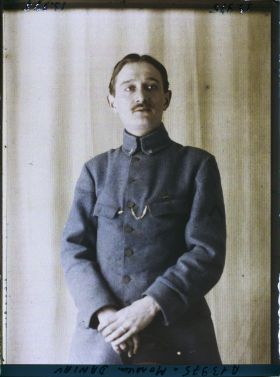 Image représentant L'opérateur  https://musee-albert-kahn.s-museum.fr/home/NWQ2OTAwYzNmYjZlZTk1ZWQwODJmMjY4L2dlbmVyaWMtbm90aWNlLXRhYi9hdXRob3JpdHkvNjE3YTc5ZjVjZjhiODk2OGIzMzM3ZDIx/5d6900c3fb6ee95ed082f268/generic-notice-tab/authority/617a79ebcf8b8968b3336b2b Daniau