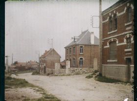 Image représentant France, Carency, Une rue du Village