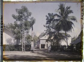 Image représentant L'entrée de l'hôpital