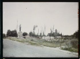 Image représentant France, La Chapelterie, vue prise de la route de Péronne