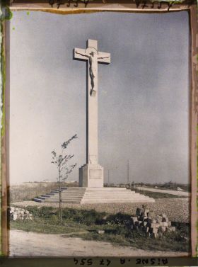 Image représentant France, Laffaux, Gd Calvaire à la ferme de l'Ange Gardien